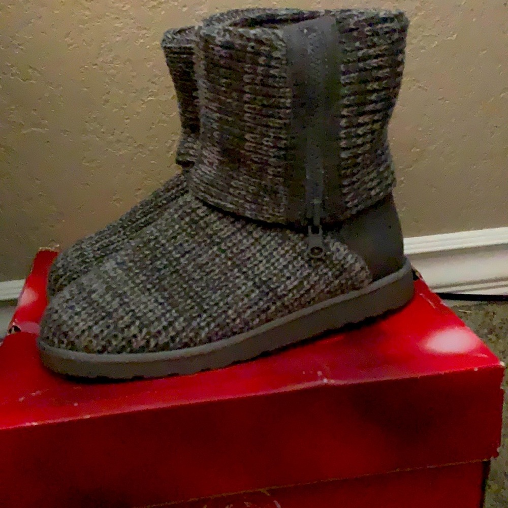 Mid high boots